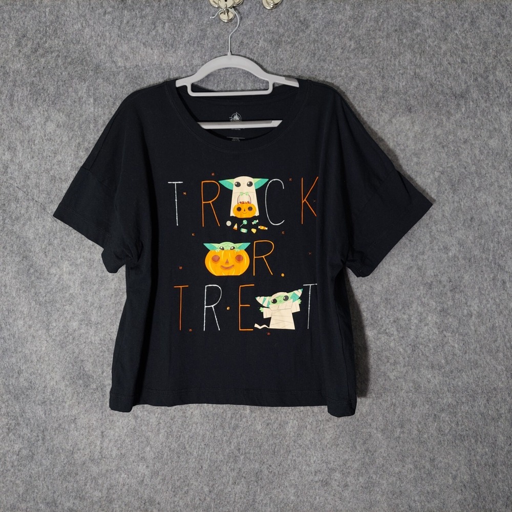 Disney Parks Women Shirt M Mandalorian Grogu Trick Treat Crop Sequin Halloween